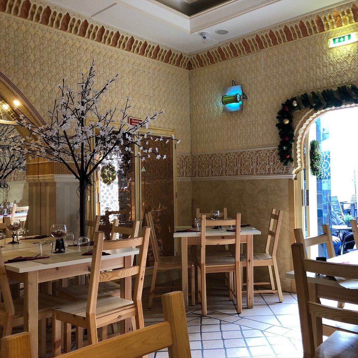 Seleção de tapas e pratos portugueses do restaurante Há Pátria.